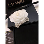 18K  Chanel Bow Tie Diamond Brooch